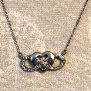 beautiful infinity necklace